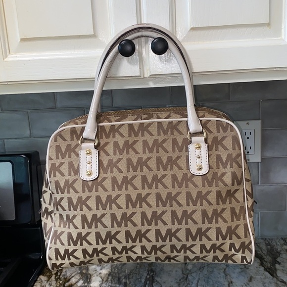 Michael Kors Dome Satchel Shoulder Bag - Picture 1 of 11